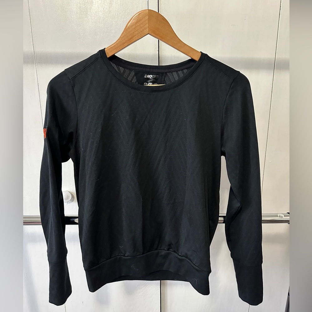 Brooks long sleeve running shirt.